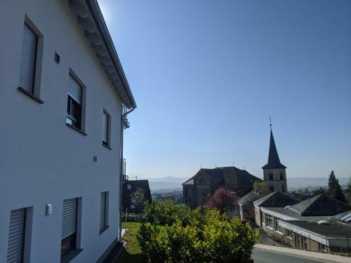 Apartamento Ferienwohnungen Pellenzblick - Wohnen Auf Zeit -