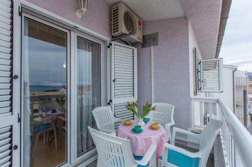 Apartments Snjezana Makarska