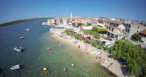 Apartment Denis - 50m From Sea