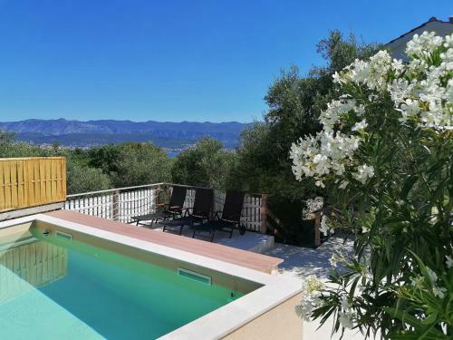 Four Bedrooms Villa Anita