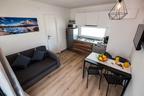 Hotel Mobile Home Pirovac 31