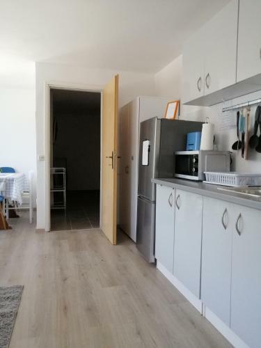 Apartment Happy 3, Pakostane