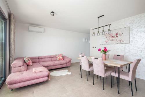 Luxury Apartment Sea
