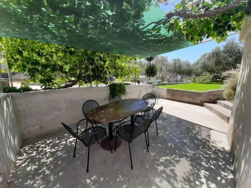 Spacious Apartment With Terrace Near The Beach