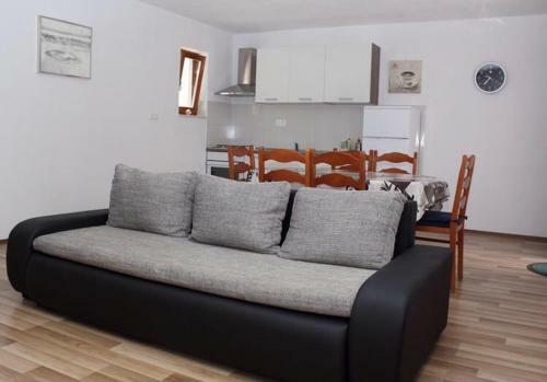 Apartmani Tina