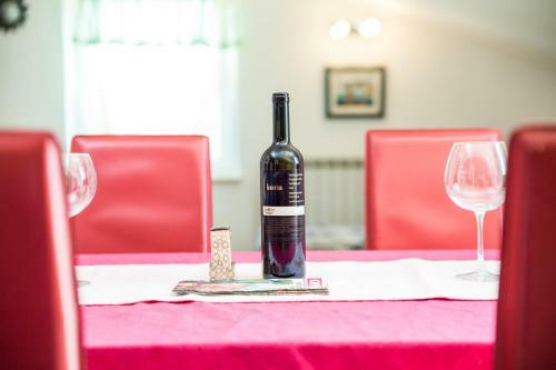 Villa Giani Apartments With Swimming Pool