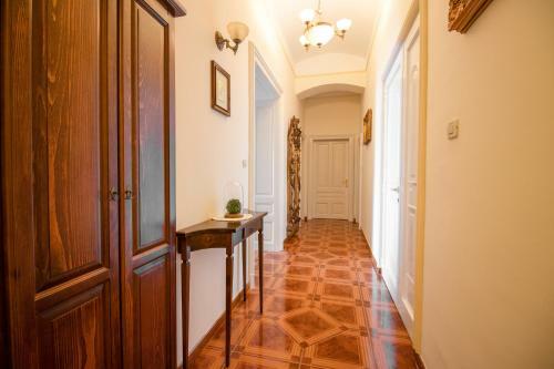 Apartment Villa Regaly