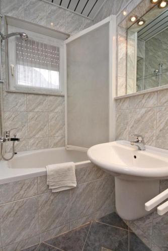 Apartments By The Sea Duce, Omis - 5973