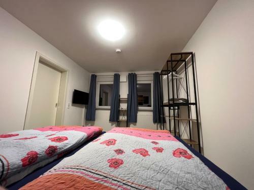 Apartamento Ferienwohnung Raiffeisenstra�e -gro�-