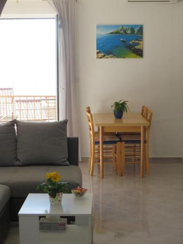 Apartments With A Parking Space Stanici, Omis - 12158