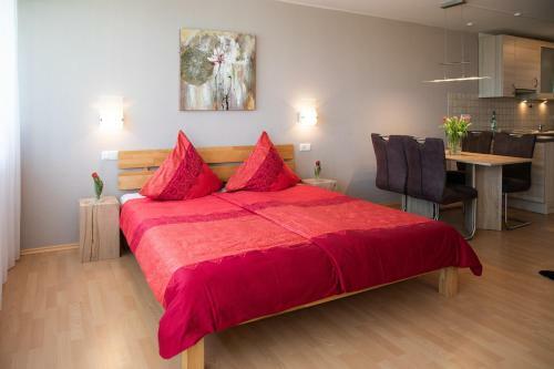 Apartment "k�hler" Mit Berg- Und Bodenseesicht