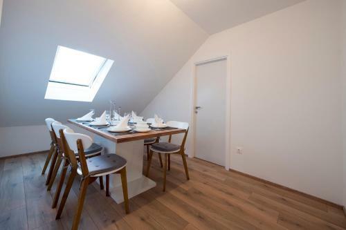 The Roof - Luxury Apartment