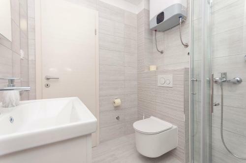 Apartman Mira- Omis