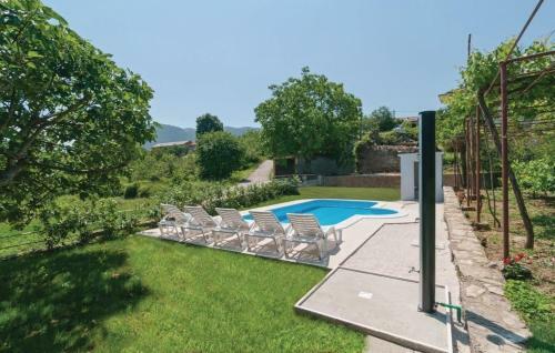 Villa Sunflower House With A Pool