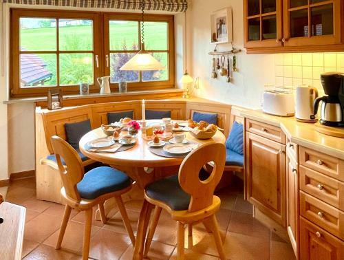 Apartamento Wundersch�ne Wohnung Mit Balkon Und Blick Auf Die Alpen