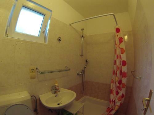 Omi? Du?e Sandy Beach Apartments Mare