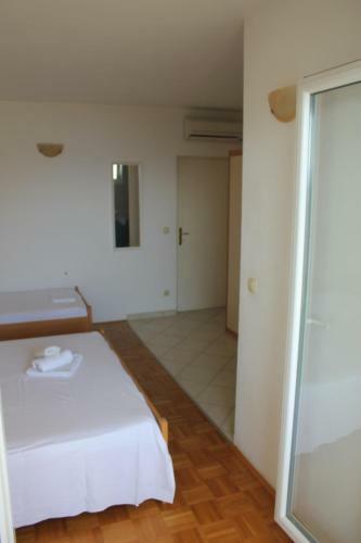 Omi? Du?e Sandy Beach Apartments Mare