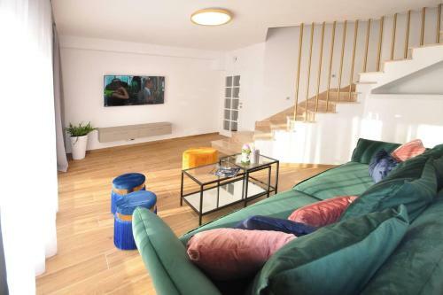 Villa Iva With Sea View And Pool