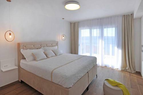 Villa Iva With Sea View And Pool