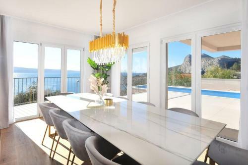 Villa Iva With Sea View And Pool