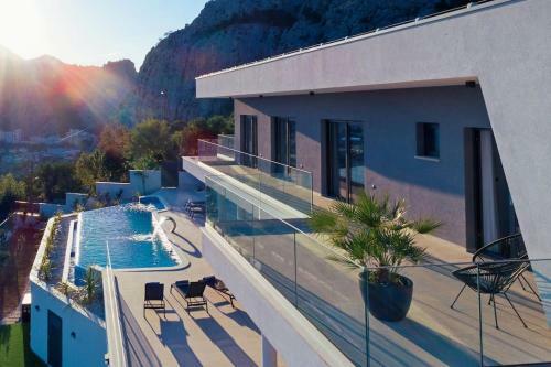 Luxurious Villa Ada; Hot Tub, Sauna, Gym, Pool
