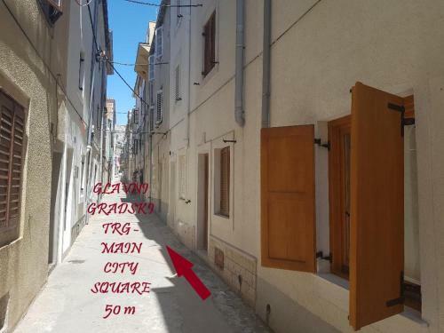 New Villa In Old Center - Pag