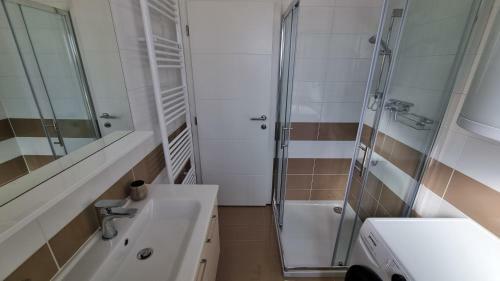 Apartamento Modern Sea View Penthouse - On The Beach