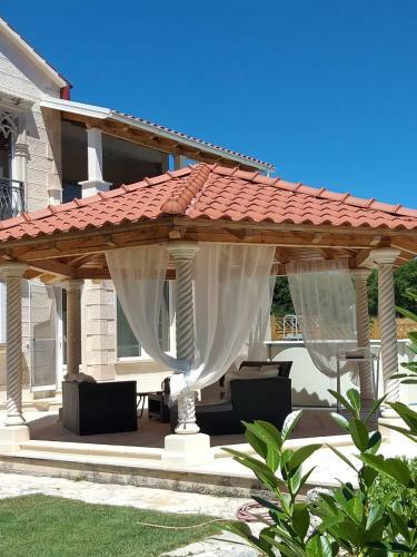 Villa Holiday Home Rajna