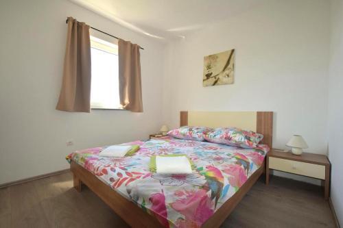 Apartments With A Parking Space Malinska, Krk - 19372