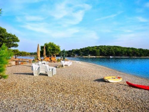 Beach House Ive With Sea View In Olive Grove