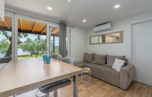 Beach House Ive With Sea View In Olive Grove