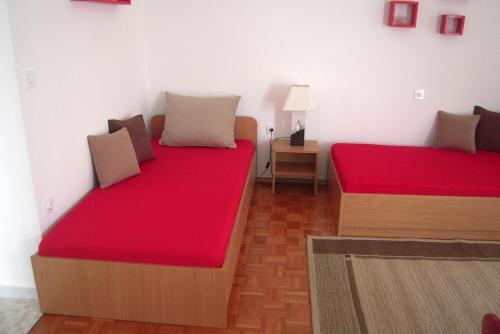 Apartments With A Parking Space Novi Vinodolski - 5529