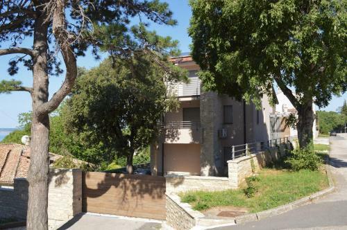 Perec Apartments