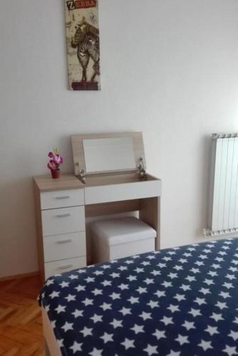 Apartments With Wifi Novi Vinodolski - 11839