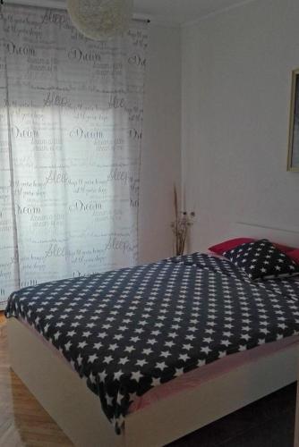 Apartments With Wifi Novi Vinodolski - 11839