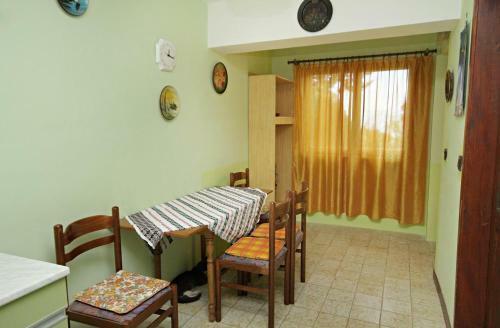 Apartments With A Parking Space Novi Vinodolski - 5582
