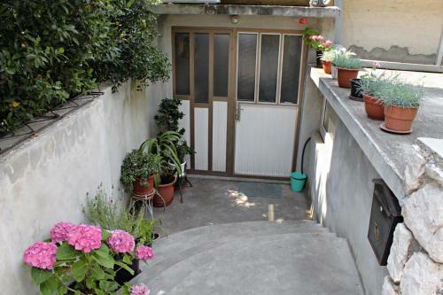 Apartments With A Parking Space Novi Vinodolski - 5582