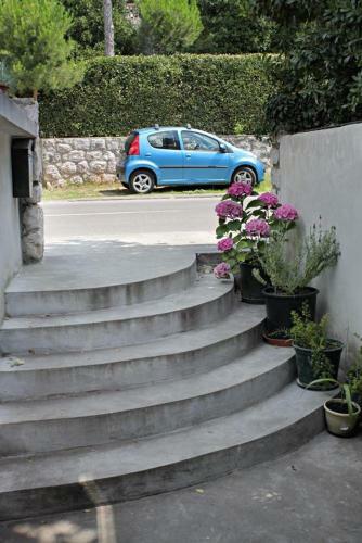 Apartments With A Parking Space Novi Vinodolski - 5582
