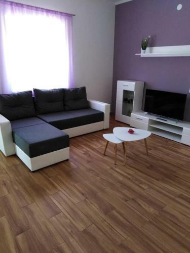 Apartments With A Parking Space Novi Vinodolski - 17596