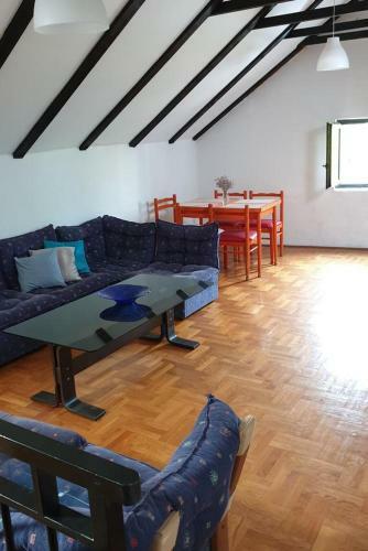 Holiday Apartments Novi Vinodolski - 17708