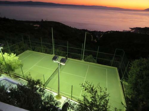 Villa Lea With Private Pool, Tennis Court And Mini Golf Course