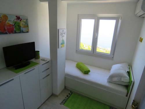 Villa Lea With Private Pool, Tennis Court And Mini Golf Course