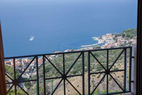 Villa Lea With Private Pool, Tennis Court And Mini Golf Course