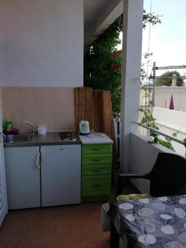 Apartments With A Parking Space Podgora, Makarska - 16591