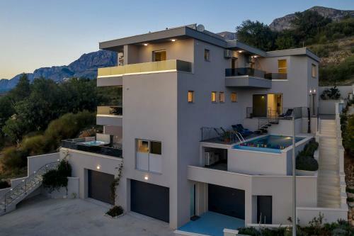 Luxury Apartments Diamond