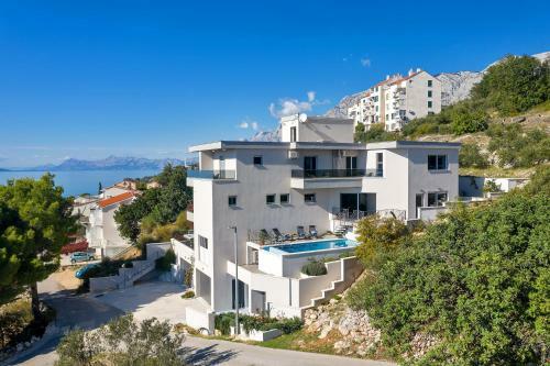 Luxury Apartments Diamond