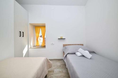 Vacation Stone House, 100m From The Beach