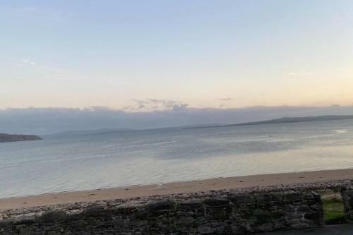 Charming 3 Bedroom Beach-front Townhouse
