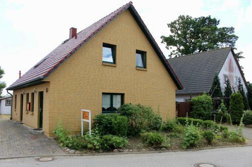 Apartamento Ferienhaus Zum Findling