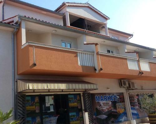 Apartment Anna 350m From The Beach
